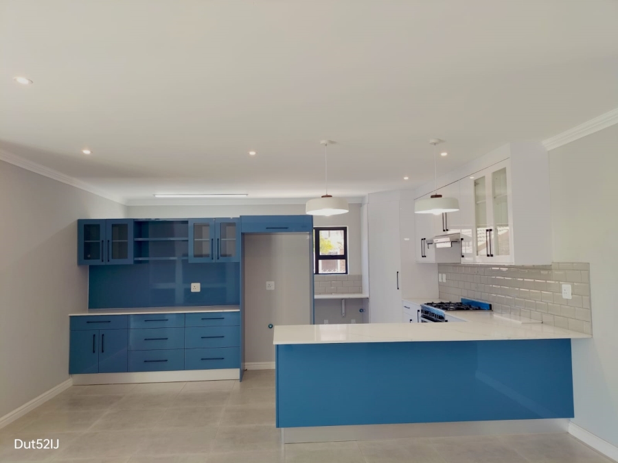 3 Bedroom Property for Sale in Fraaiuitsig Western Cape